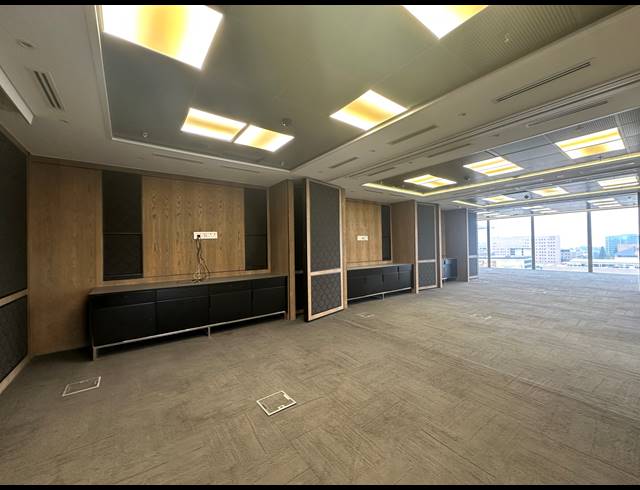 1,097M² OFFICE TO LET IN SANDTON CENTRAL